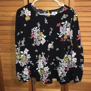 Old Navy long black floral blouse. Size: XL